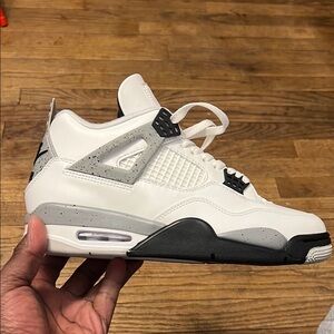 Nike Men's White and Gray Sneakers